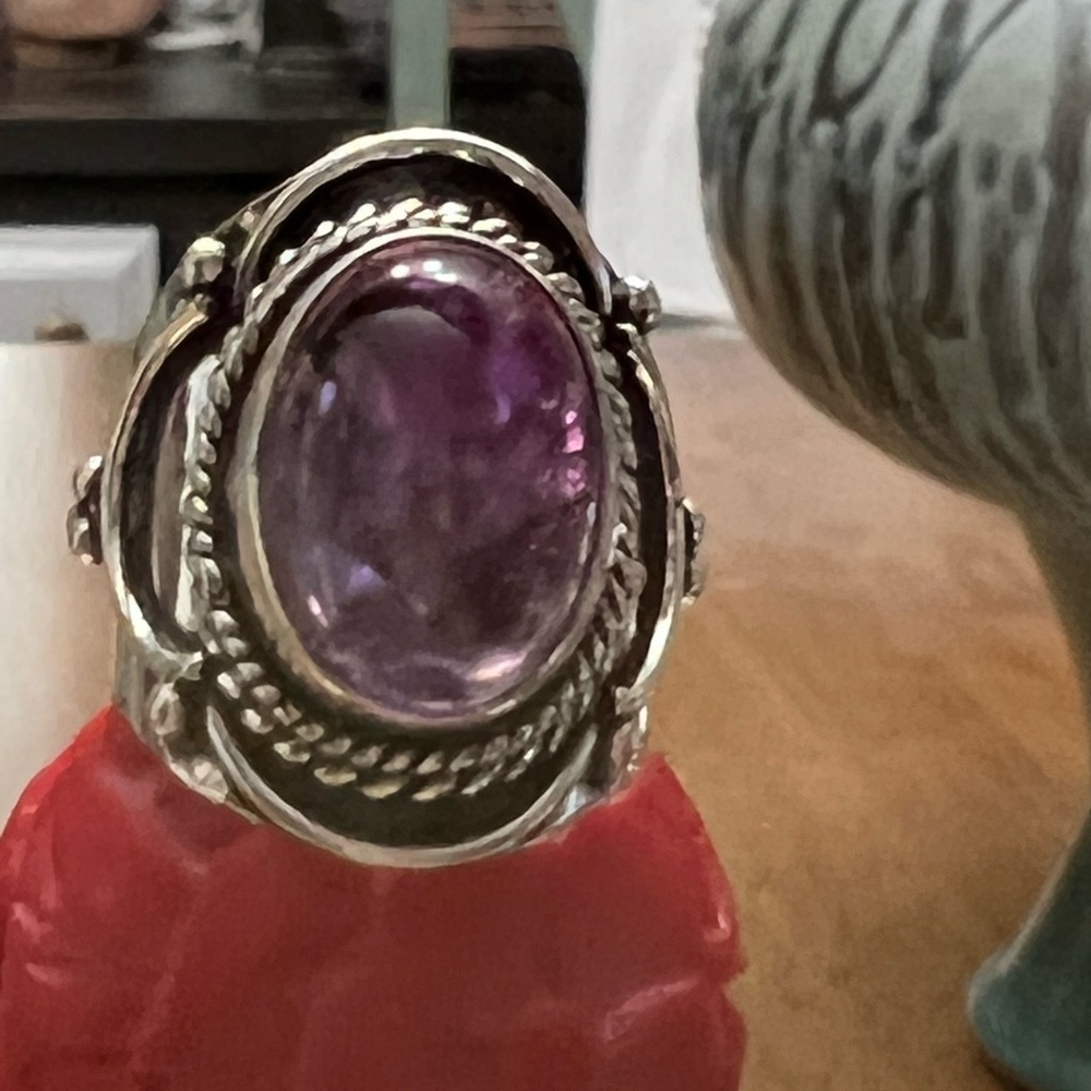5 1/2 Amethyst cabochon sterling silver ring - Picture 4 of 6